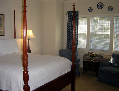 Carriage House Inn Aiken Bagian luar foto